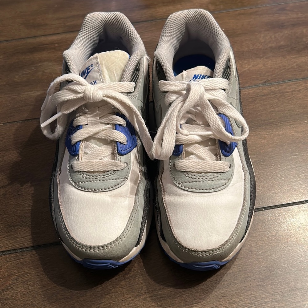 Boys Nike Air Max. Size 2Y. Minimal wear. White, blue and black.